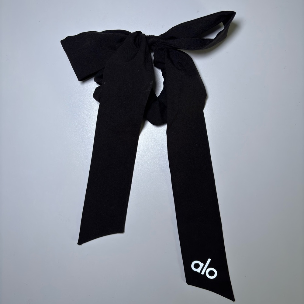 Alo Black Hair Bow scrunchie